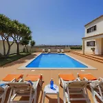 By Villa Pêra