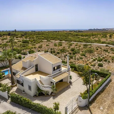 Vila By Pêra